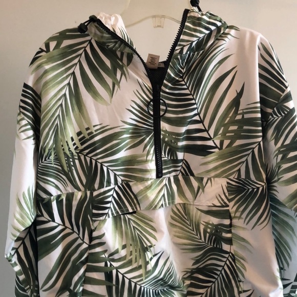 Windbreaker - Picture 5 of 5